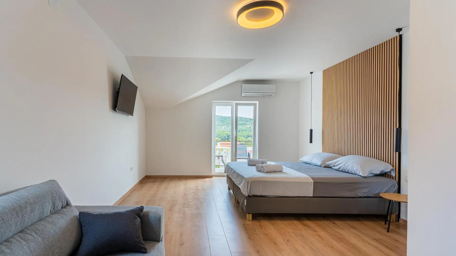Apartments & Rooms Klemenc Cres