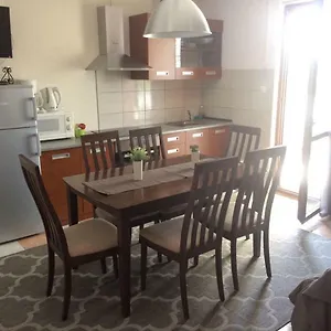https://apartmani-dana-sukosan.hotelinzadar.com