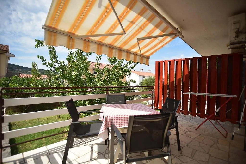 Apartments & Rooms Klemenc Cres Hırvatistan